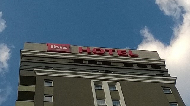 Комплексне оформлення вивісками, Hotel Ibis Київ